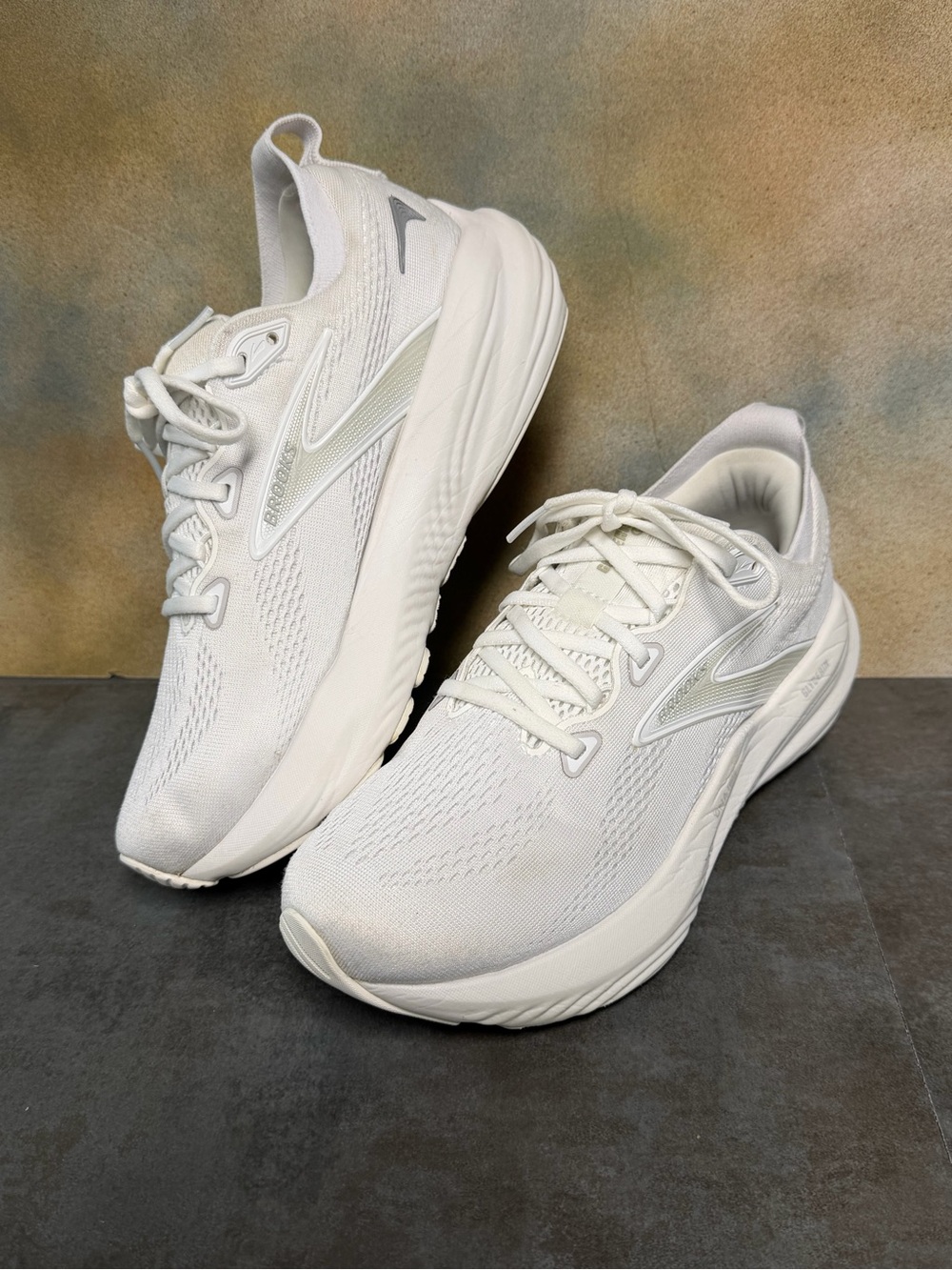 Brooks Glycerin 22 Women's White Running Shoes 1204341B151 Size 8.5B - Picture 13 of 16